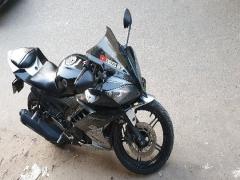 YAMAHA R15 V2